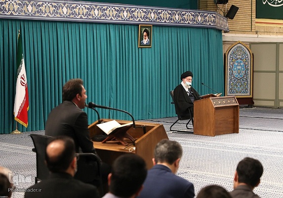 محفل نورانی انس با قرآن کریم با حضور حضرت آیت‌الله العظمی خامنه‌ای، رهبر انقلاب اسلامی