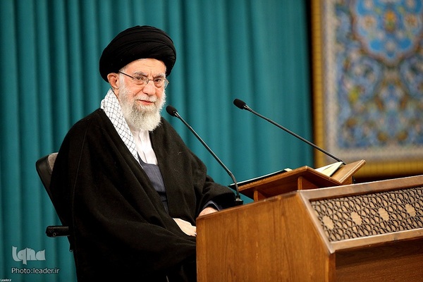 محفل نورانی انس با قرآن کریم با حضور حضرت آیت‌الله العظمی خامنه‌ای، رهبر انقلاب اسلامی