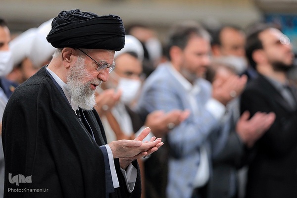 محفل نورانی انس با قرآن کریم با حضور حضرت آیت‌الله العظمی خامنه‌ای، رهبر انقلاب اسلامی