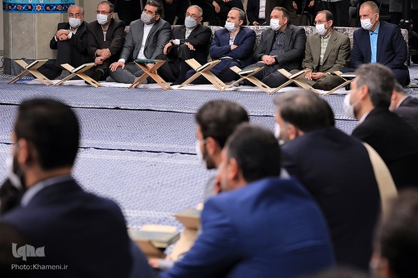 محفل نورانی انس با قرآن کریم با حضور حضرت آیت‌الله العظمی خامنه‌ای، رهبر انقلاب اسلامی