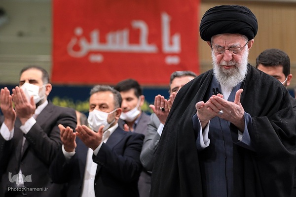 محفل نورانی انس با قرآن کریم با حضور حضرت آیت‌الله العظمی خامنه‌ای، رهبر انقلاب اسلامی