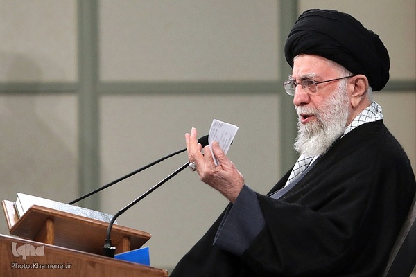 محفل نورانی انس با قرآن کریم با حضور حضرت آیت‌الله العظمی خامنه‌ای، رهبر انقلاب اسلامی