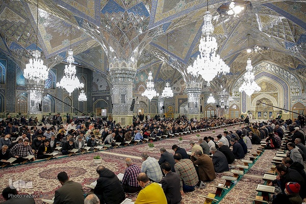 جزءخوانی قرآن کریم در آستان رضوی