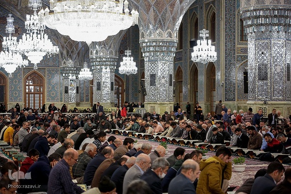 جزءخوانی قرآن کریم در آستان رضوی