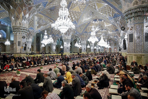 جزءخوانی قرآن کریم در آستان رضوی