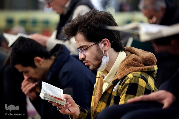 جزءخوانی قرآن کریم در آستان رضوی