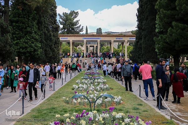 مسافران نوروزی در حافظ