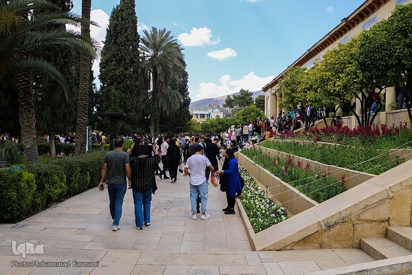 مسافران نوروزی در حافظ