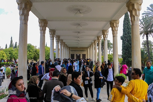 مسافران نوروزی در حافظ