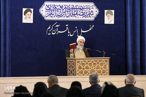 محفل انس با قرآن کریم در قزوین