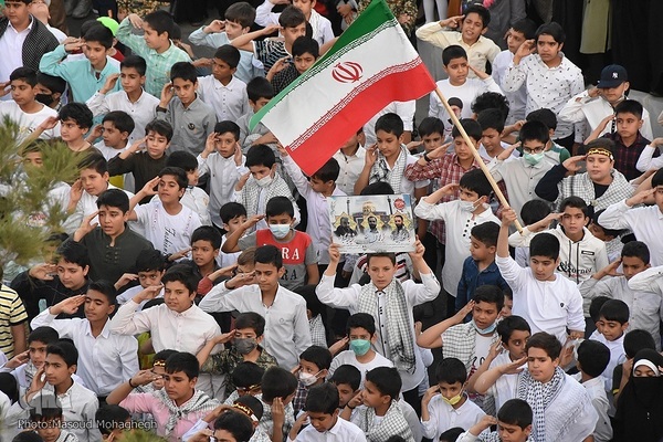 اجرای سرود «سلام فرمانده» در سمنان