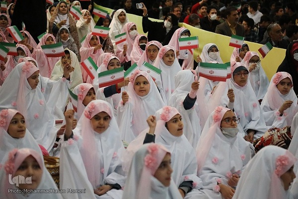 ضیافت افطاری «امام مهربانی‌ها» ویژه ۲۰۰۰ دانش آموز همدانی