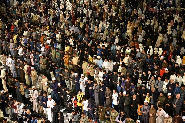 اقامه نماز جماعت مسلمانان جهان در رمضان