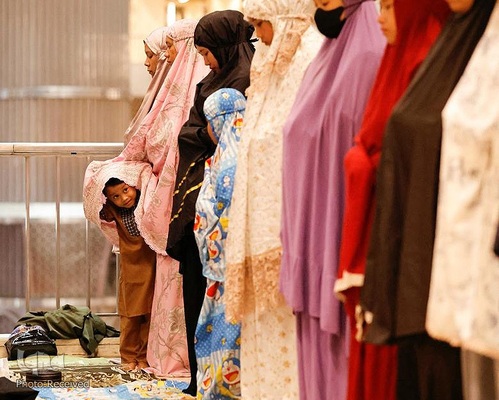 اقامه نماز جماعت مسلمانان جهان در رمضان