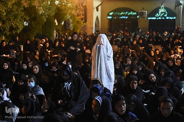 مراسم احیای شب نوزدهم ماه مبارک رمضان رمضان در امامزاده علی بن جعفر صادق(ع) سمنان‎ 