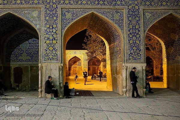 مراسم احیای شب نوزدهم ماه مبارک رمضان رمضان در مسجد امام خمینی (ره‎) میدان نقش جهان اصفهان  