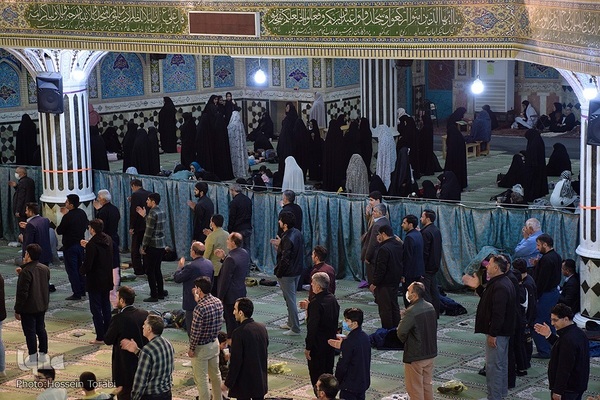 مراسم احیای شب نوزدهم ماه مبارک رمضان رمضان در مصلی شهرکرد چهارمحال و بختیاری