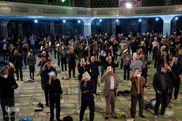 مراسم احیای شب نوزدهم ماه مبارک رمضان رمضان در مصلی شهرکرد چهارمحال و بختیاری