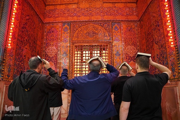 احیا در حرم امام علی‎‎