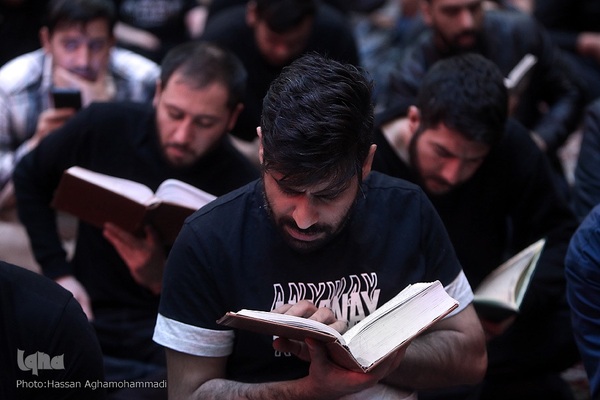 مراسم احیای شب ۲۳ ماه مبارک رمضان در مسجد امام صادق (ع) میدان فلسطین