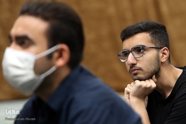 کرسی تلاوت و تدبر در قرآن کریم در مسجد دانشگاه تهران