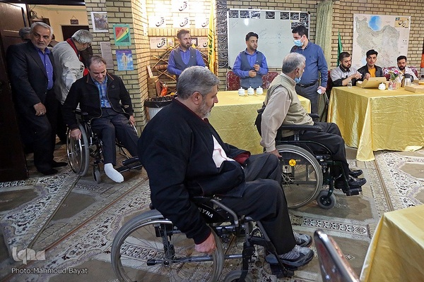 افطار جهادگران دانشگاهی با جانبازان آسایشگاه ثارالله