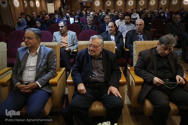 هفتمین روز درگذشت عماد افروغ