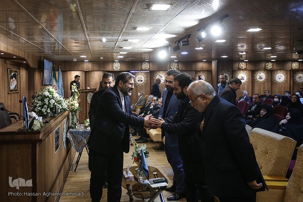 هفتمین روز درگذشت عماد افروغ