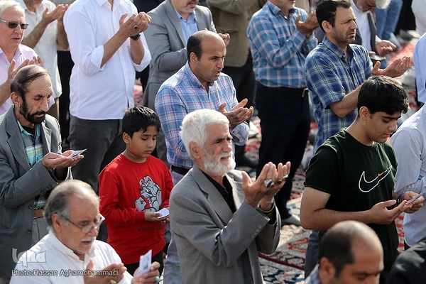 نماز عید سعید فطر در جوار حرم مطهر حضرت عبدالعظیم حسنی علیه‌السلام