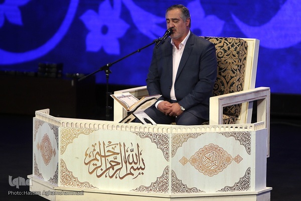 گردهمایی برنامه تلویزیونی محفل در مرکز همایش‌های بین المللی برج میلاد تهران