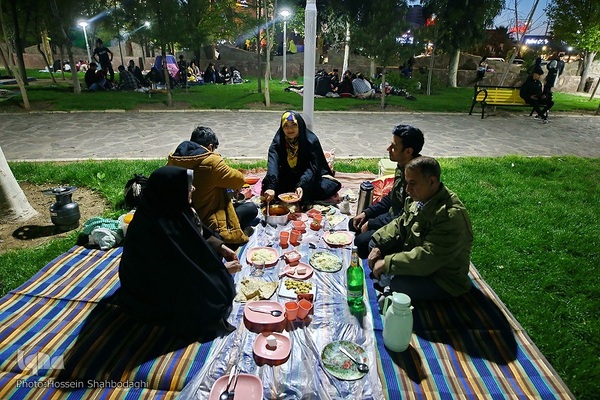 افطار در روز طبیعت