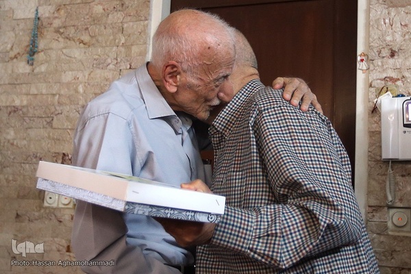 دیدار مدیرعامل و جمعی از خبرنگاران ایکنا با استاد عبدارسول عبایی، پیشکسوت قرآنی