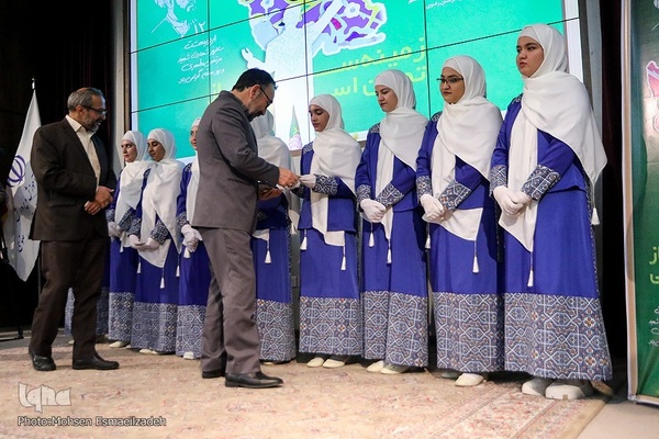 تجلیل از معلمان نمونه استانی و کشوری