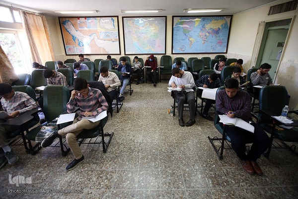 مرحله اول هجدهمین دوره آزمون‌های طرح اعطای مدرک تخصصی به حافظان قرآن کریم