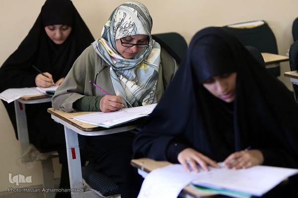 مرحله اول هجدهمین دوره آزمون‌های طرح اعطای مدرک تخصصی به حافظان قرآن کریم