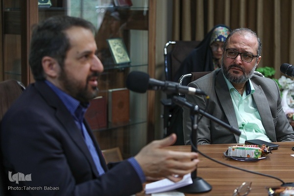 آیین رونمایی از کتاب قرآنهای کوفی در ایران