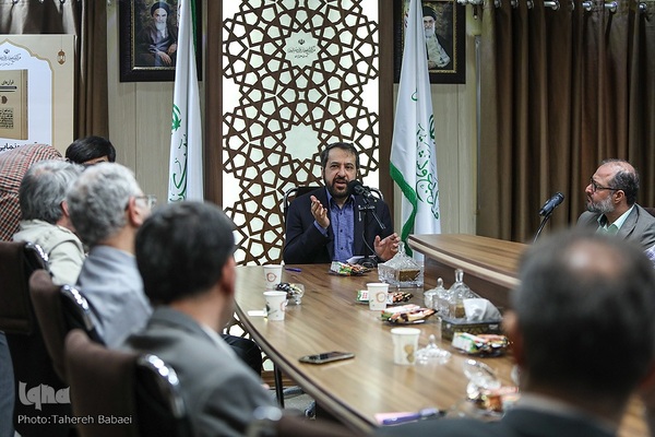 آیین رونمایی از کتاب قرآنهای کوفی در ایران