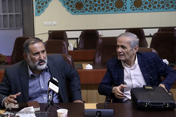 محفل شعر یادبود «استادان سفر کرده»