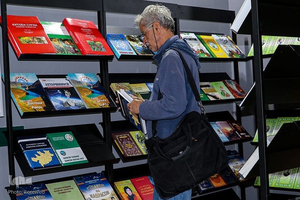 اولین روز سی‌وچهارمین دوره نمایشگاه بین‌المللی کتاب تهران