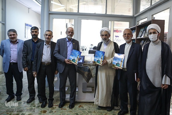 رونمایی از ویژه‌ نامه مولانا، مجله رایحه 