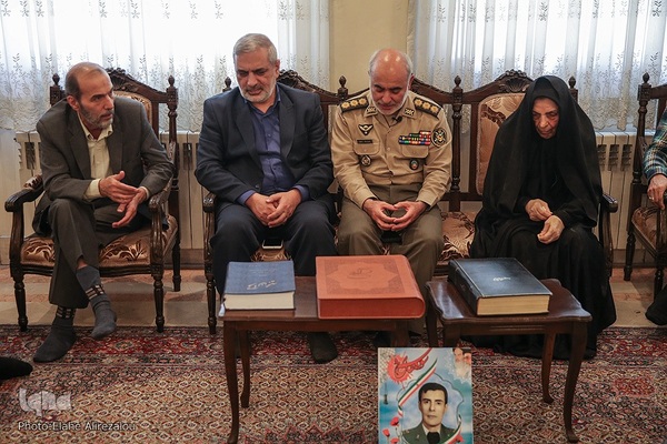 دیدار با خانواده شهید قرآنی