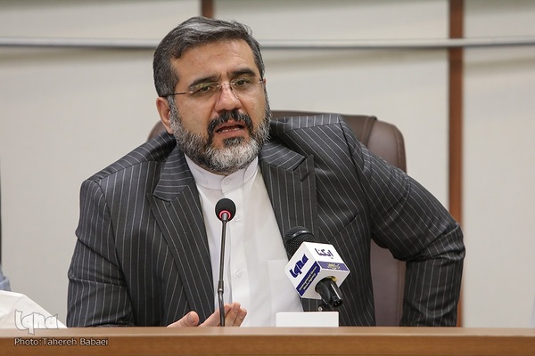 تجلیل از اعضای شورا و مدیران ارشد نمایشگاه قرآن