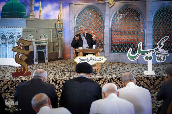 مراسم دعای کمیل در مدینه