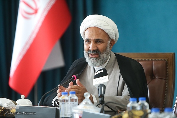 نشست فراکسیون قرآن مجلس با جمعی از پیشکسوتان و فعالان قرآنی