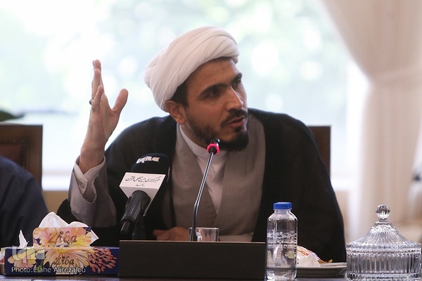 نشست فراکسیون قرآن مجلس با جمعی از پیشکسوتان و فعالان قرآنی