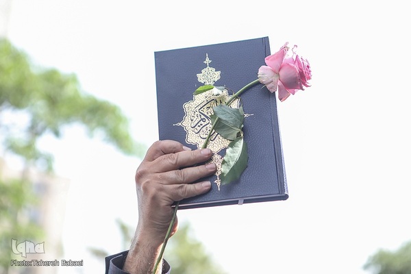 تجمع جامعه قرآنی در پی هتک حرمت به قرآن