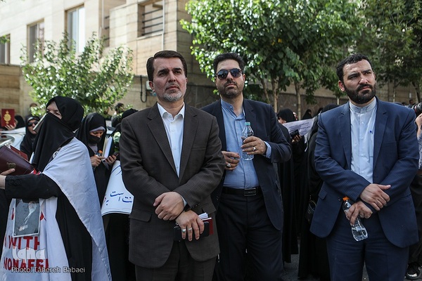 تجمع جامعه قرآنی در پی هتک حرمت به قرآن