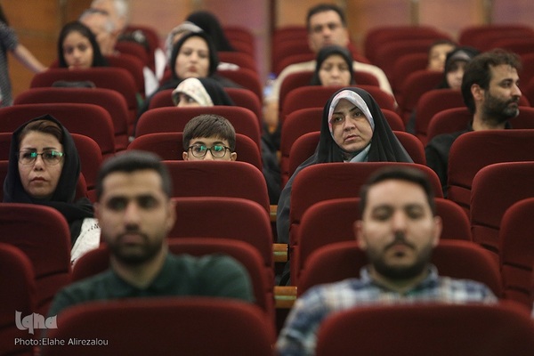 جشن خانوادگی نور امید و ایمان در فرهنگسرای بهمن برگزار شد