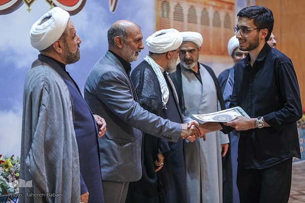 آئین اختتامیه مسابقات قرآن کارکنان پایور و نیروهای وظیفه