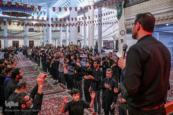 عزاداری شب دوم در حرم شاهچراغ (ع)